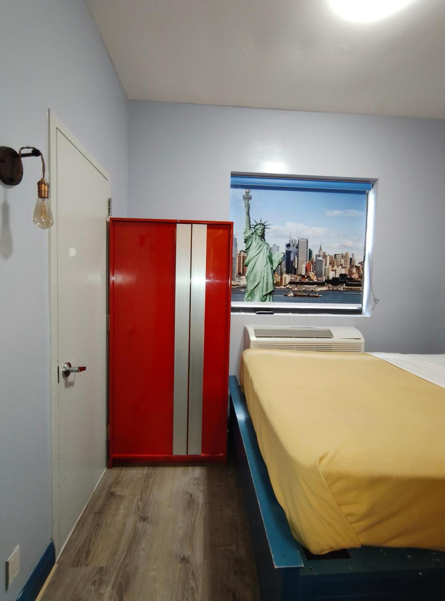 Essence Hotel New York Exterior photo